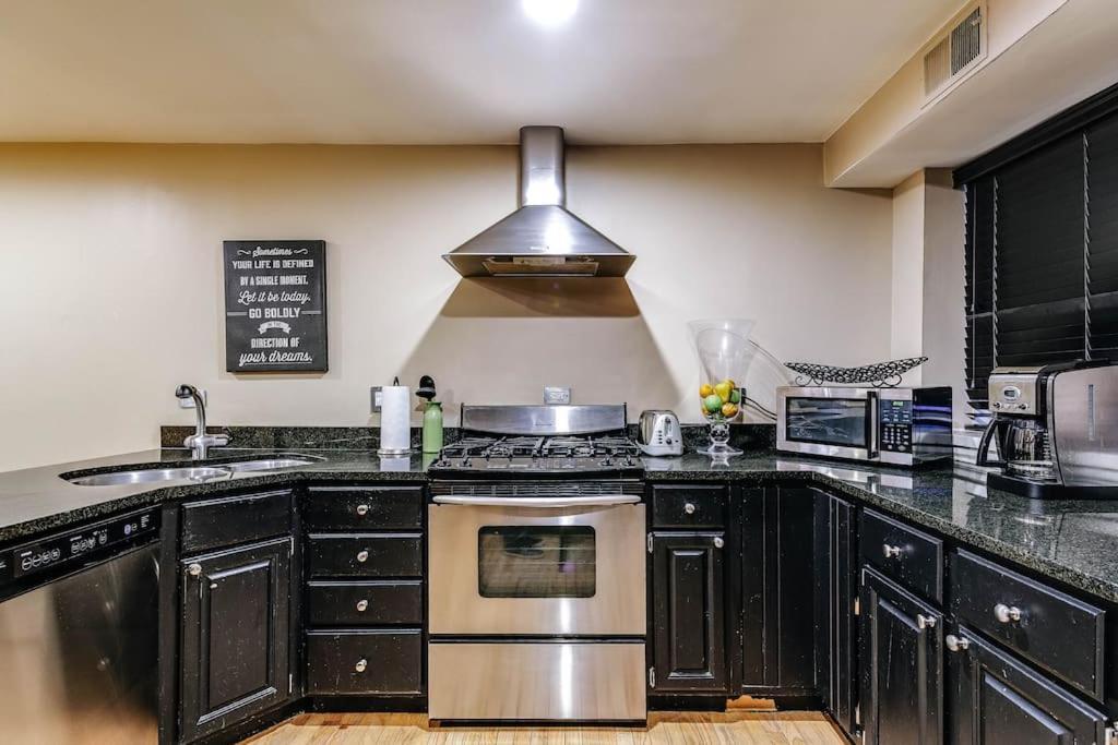 Apartamento Brownstone In Gold Coast Chicago Exterior foto